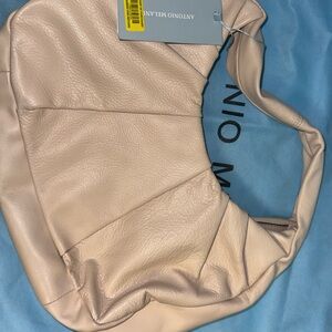 ANTONIO MELANI Cream Shoulder Bag with Crescent Shape